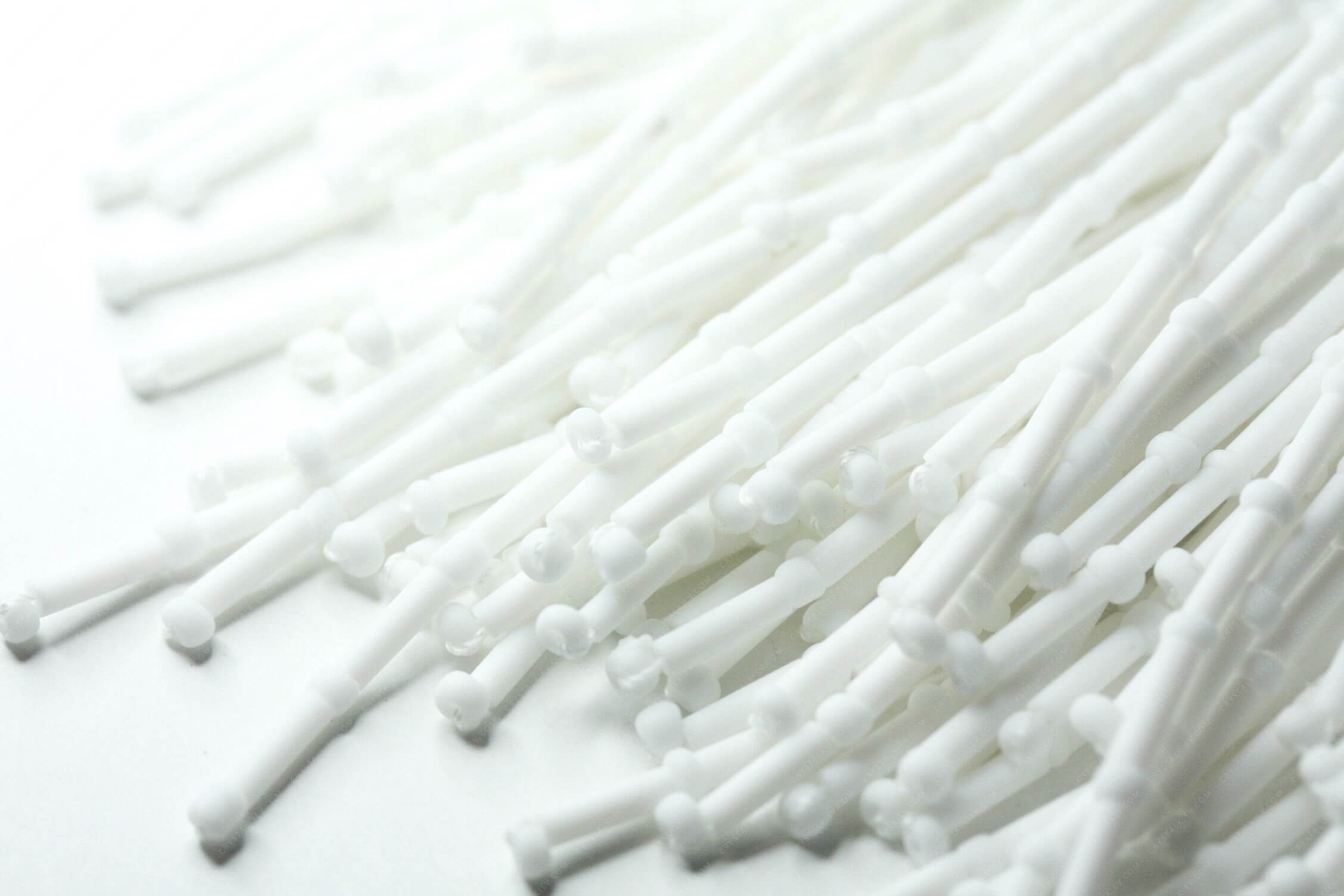 Пучки стекляруса матовий White 4mm прямий